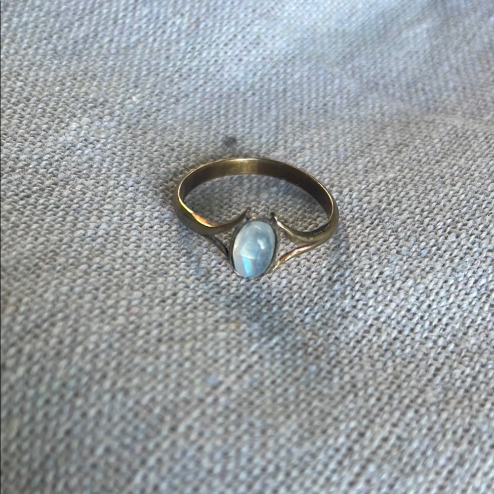 Elegant Rainbow Moonstone and Brass Ring - Picture 5 of 5
